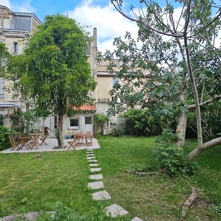 Bed In 6-Bed Mixed Dormitory Le Jardin Cafe Burdeos Exterior foto